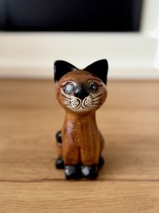 Kočička ze dřeva z thajských pralesů 14,5cm