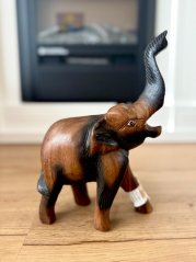 Slon ze dřeva z thajských pralesů 25cm