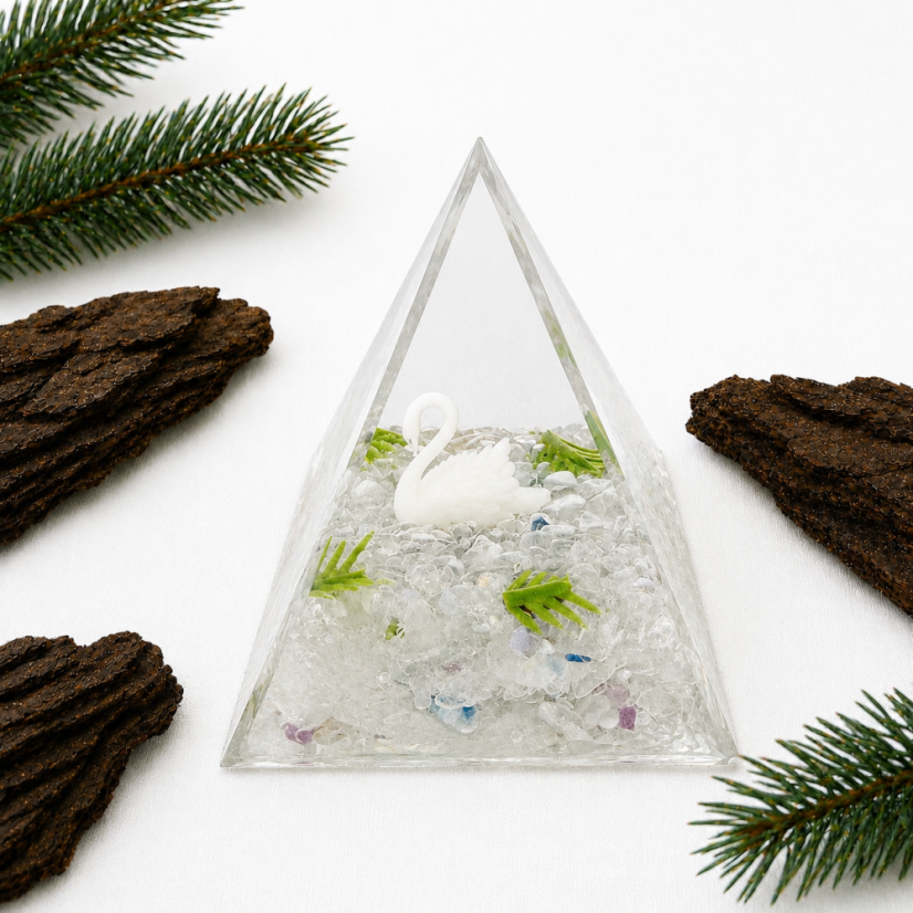 Orgonitová pyramida DVOJPLAMEN s křišťálem a labutí