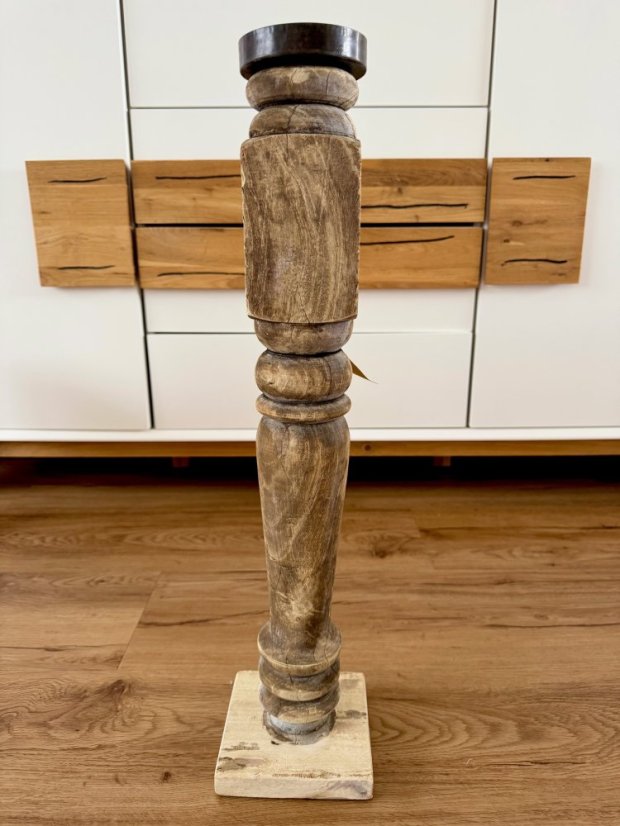 Svícen z teakového dřeva 60cm s černým vintage kovem