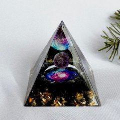 Orgonitová pyramida OCHRANA SNŮ s obsidiánem a ametystem