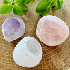 Křišťál s nábrusem pro léčitelské účely