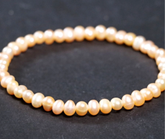 Náramek z říčních perel - meruňkový - 5mm kuličky